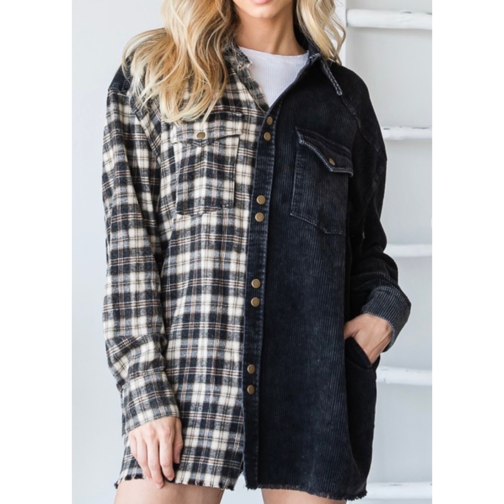 Oli & Hali Two-Tone Black and Beige Plaid Shirt Jacket - Picture 3 of 3